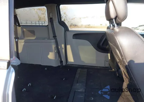 2018 Dodge Grand Caravan Sxt z USA, uszkodzony, nr VIN 2C4RDGCG0JR300562